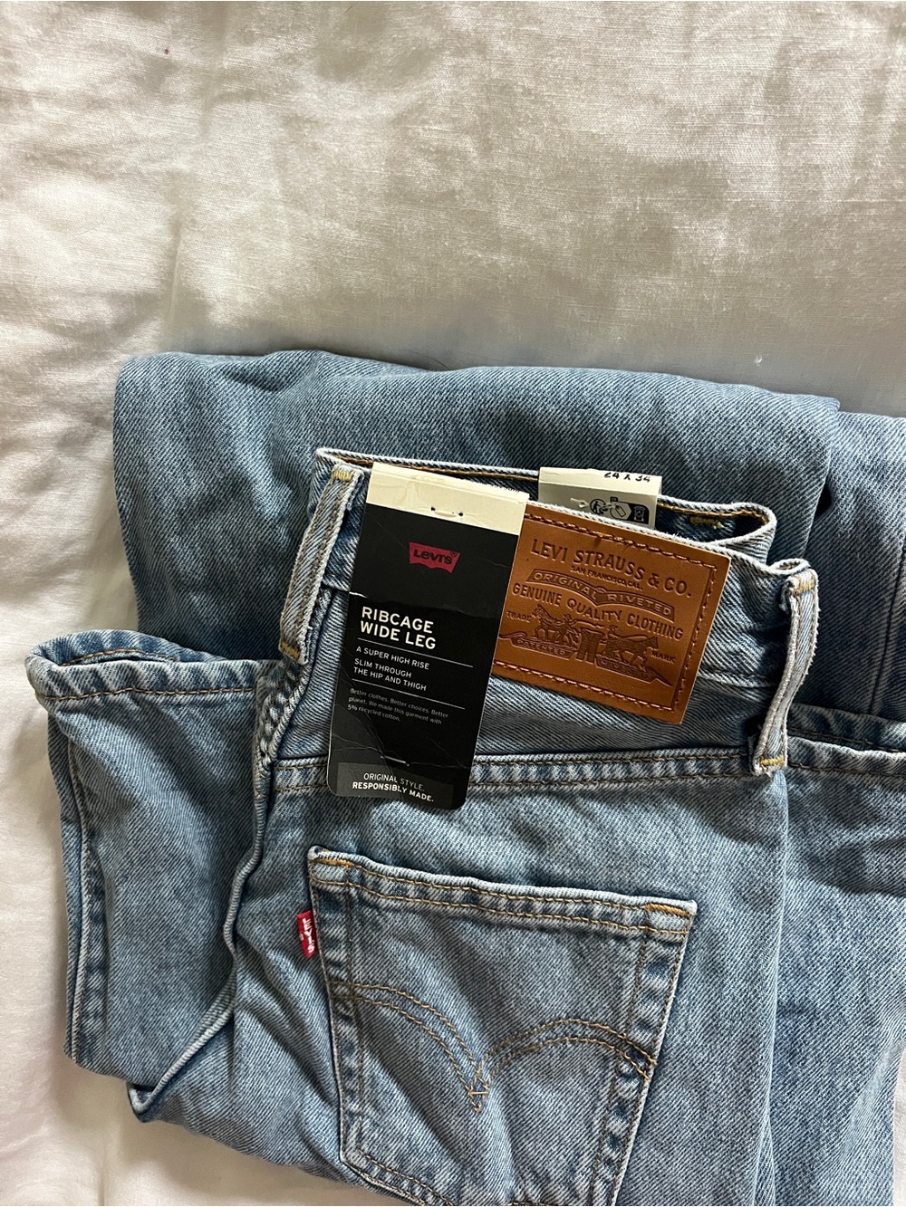 NWT Levi's Ribcage Wide Leg Womens Jeans - Light Blue Denim